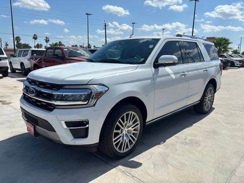 Used 2022 Ford Expedition Limited RWD image 3