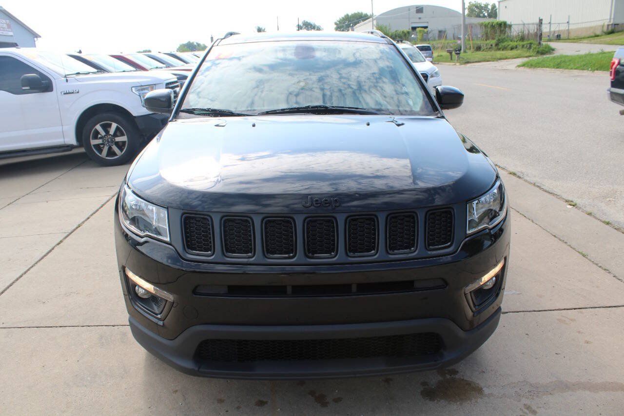 Used 2019 Jeep Compass Latitude AWD/4WD image 3