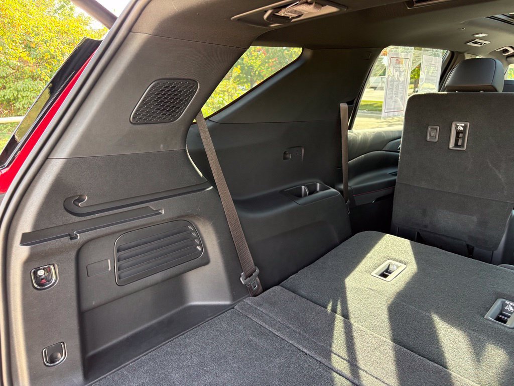 Used 2024 Chevrolet Traverse RS w/ LPO, Floor Liner Package AWD/4WD image 61