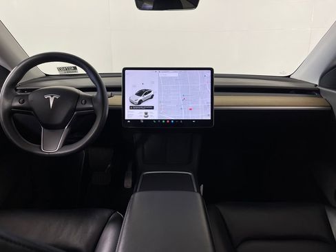Used 2021 Tesla Model Y Long Range image 14