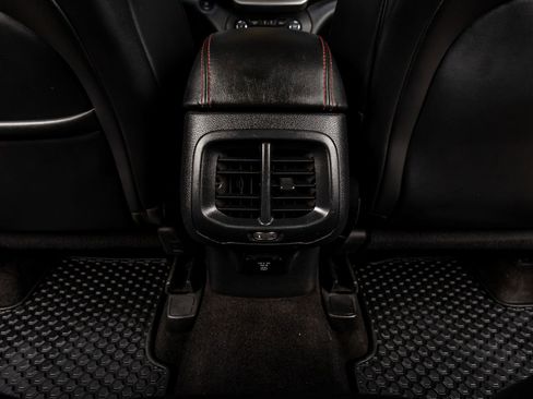 Used 2018 Jeep Cherokee Trailhawk w/ Comfort & Convenience Group image 28