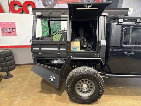 Used 2023 Jeep Gladiator Rubicon w/ Cold Weather Group AWD/4WD image 81