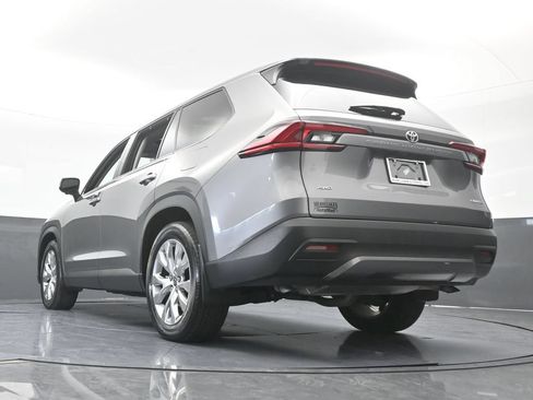 Used 2025 Toyota Grand Highlander AWD image 61