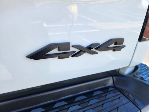 Used 2023 RAM 2500 Limited AWD/4WD image 13