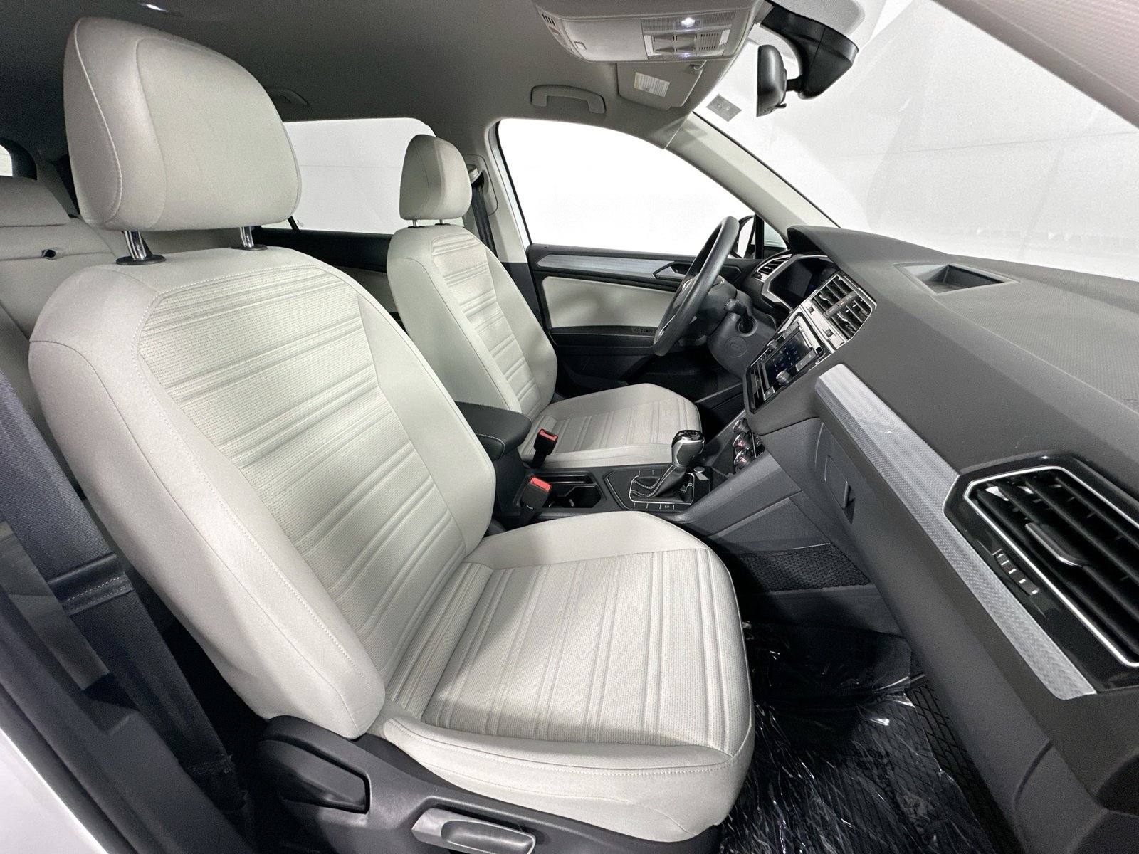 Used 2023 Volkswagen Tiguan S FWD image 27