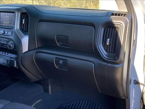 Certified 2024 Chevrolet Silverado 1500 Custom image 18