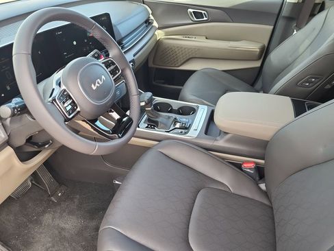 New 2026 Kia Carnival EX FWD image 7