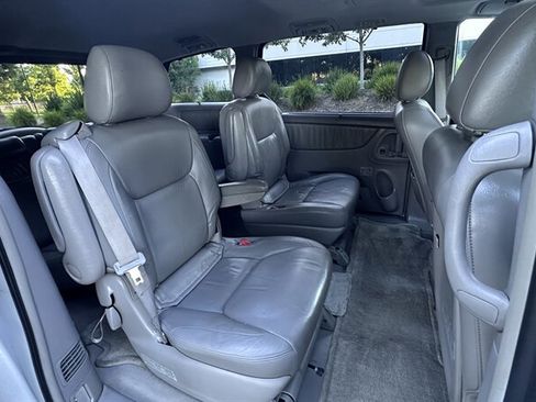Used 2004 Toyota Sienna XLE FWD image 15