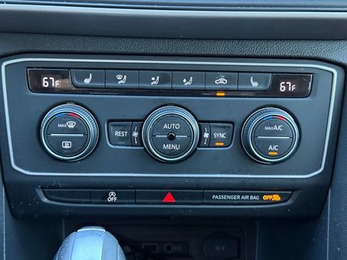 Used 2021 Volkswagen Atlas SE w/ Panoramic Sunroof Package FWD image 16