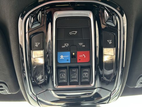 Used 2023 Jeep Grand Wagoneer Series III w/ Quick Order Packagew 28T AWD/4WD image 26
