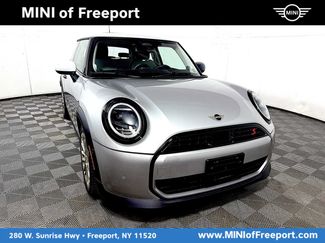 Used 2025 MINI Cooper S FWD video 1