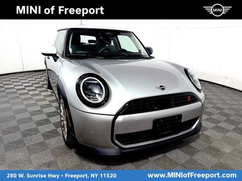 Used 2025 MINI Cooper S FWD image 1