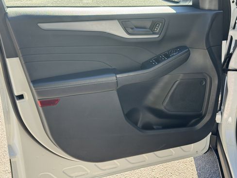 Used 2025 Ford Escape Active image 12