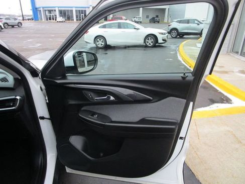 Used 2023 Chevrolet TrailBlazer LT w/ Convenience Package image 24