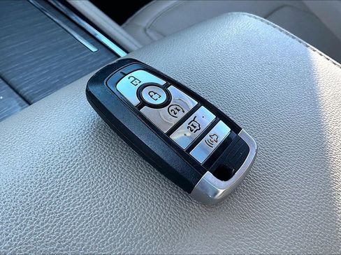 Used 2024 Ford Expedition Max Limited image 34