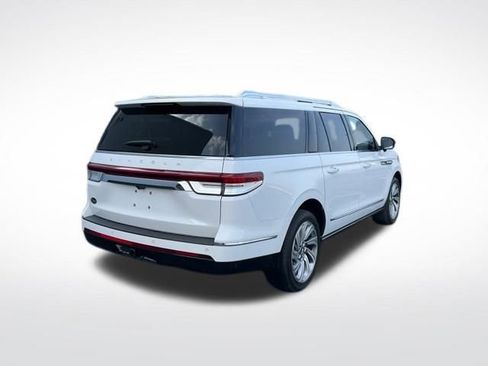 Used 2023 Lincoln Navigator L Reserve image 7