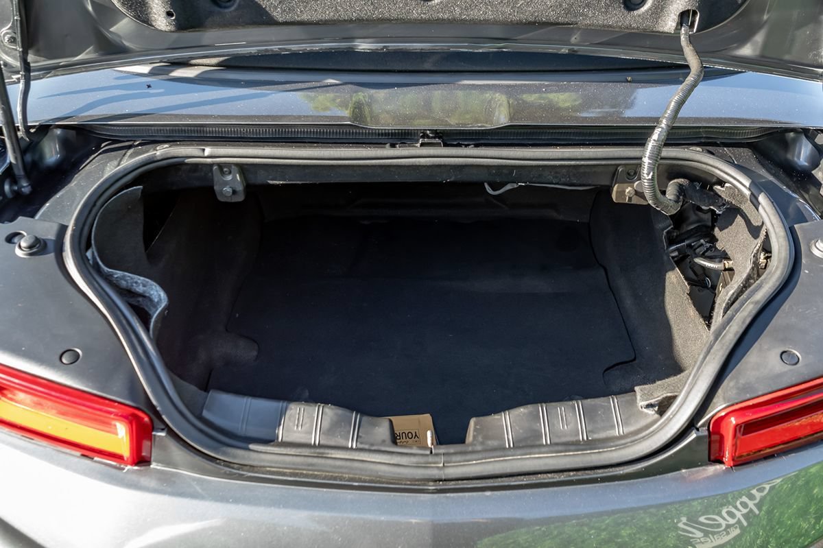 Used 2018 Chevrolet Camaro SS RWD image 16