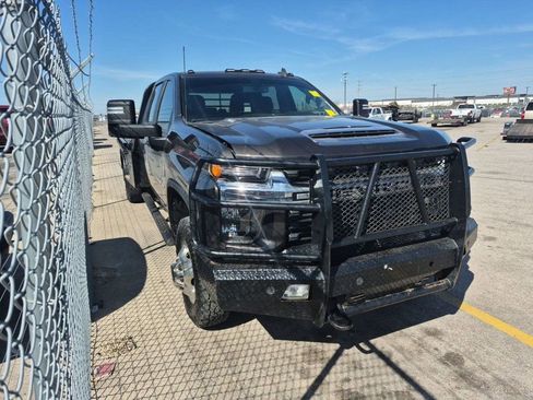 Used 2021 Chevrolet Silverado 3500 LT w/ Convenience Package image 2