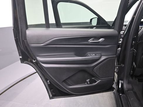 Used 2024 Jeep Grand Cherokee L Laredo AWD/4WD image 15
