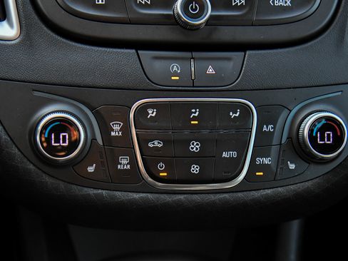 Used 2024 Chevrolet Malibu LT image 21