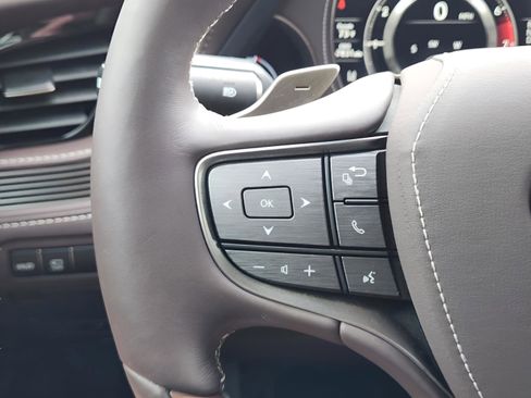 Used 2020 Lexus LS 500 w/ Interior Upgrade Package RWD image 26