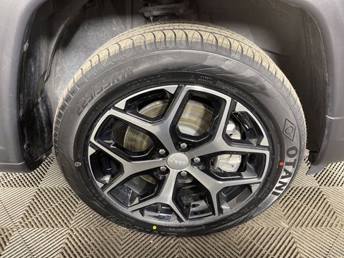 Used 2024 Jeep Compass Limited image 7