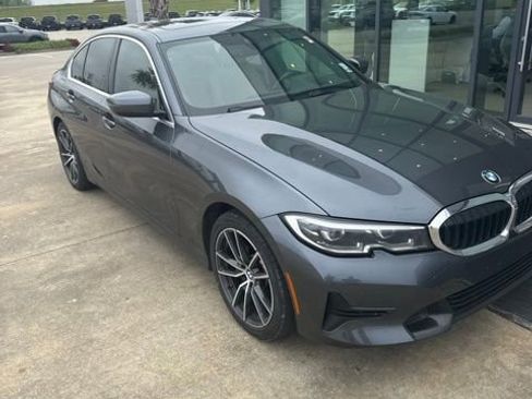 Used 2020 BMW 330i Sedan w/ Premium Package image 2