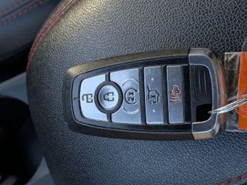 Certified 2025 Ford Escape ST-Line Select AWD/4WD image 32