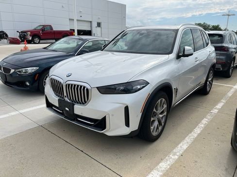 Used 2018 BMW X3 xDrive30i AWD/4WD image 2
