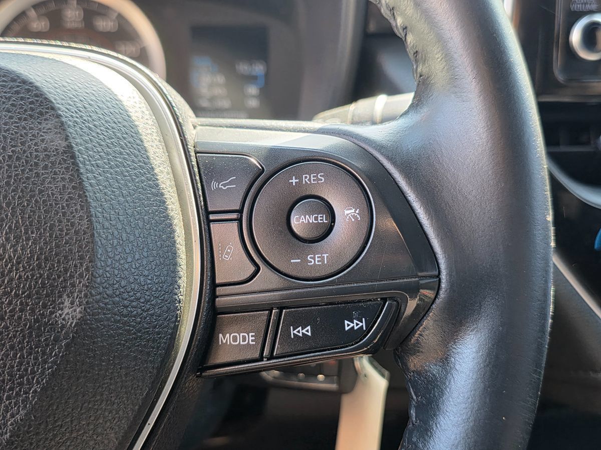 Used 2021 Toyota Corolla SE FWD image 31
