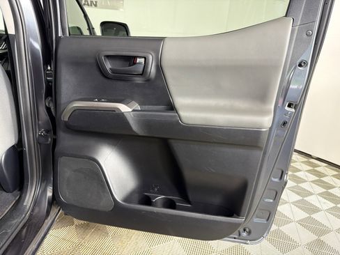 Used 2021 Toyota Tacoma SR5 RWD image 16