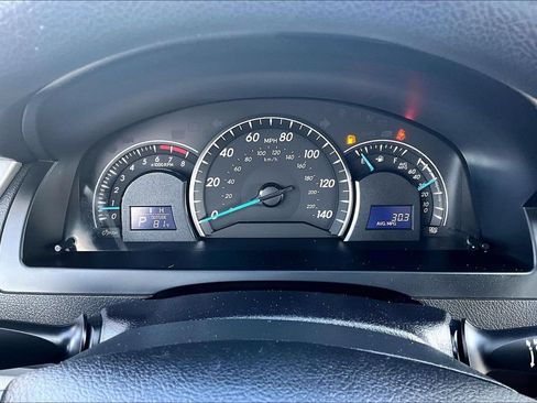 Used 2014 Toyota Camry LE FWD image 21