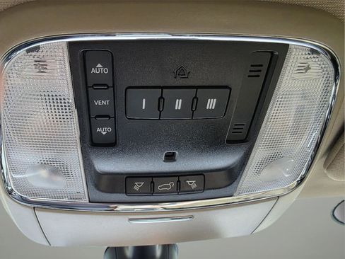 Used 2020 Jeep Grand Cherokee Limited image 25