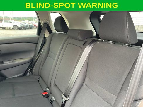 Used 2024 Nissan Rogue S AWD/4WD image 13