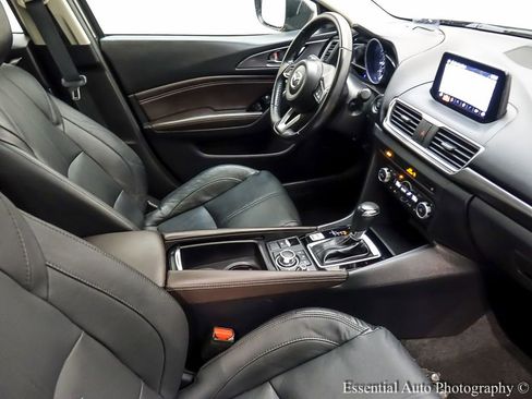 Used 2018 MAZDA MAZDA3 Grand Touring image 27