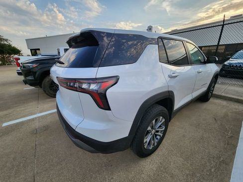 Used 2026 Chevrolet Equinox LT FWD image 6
