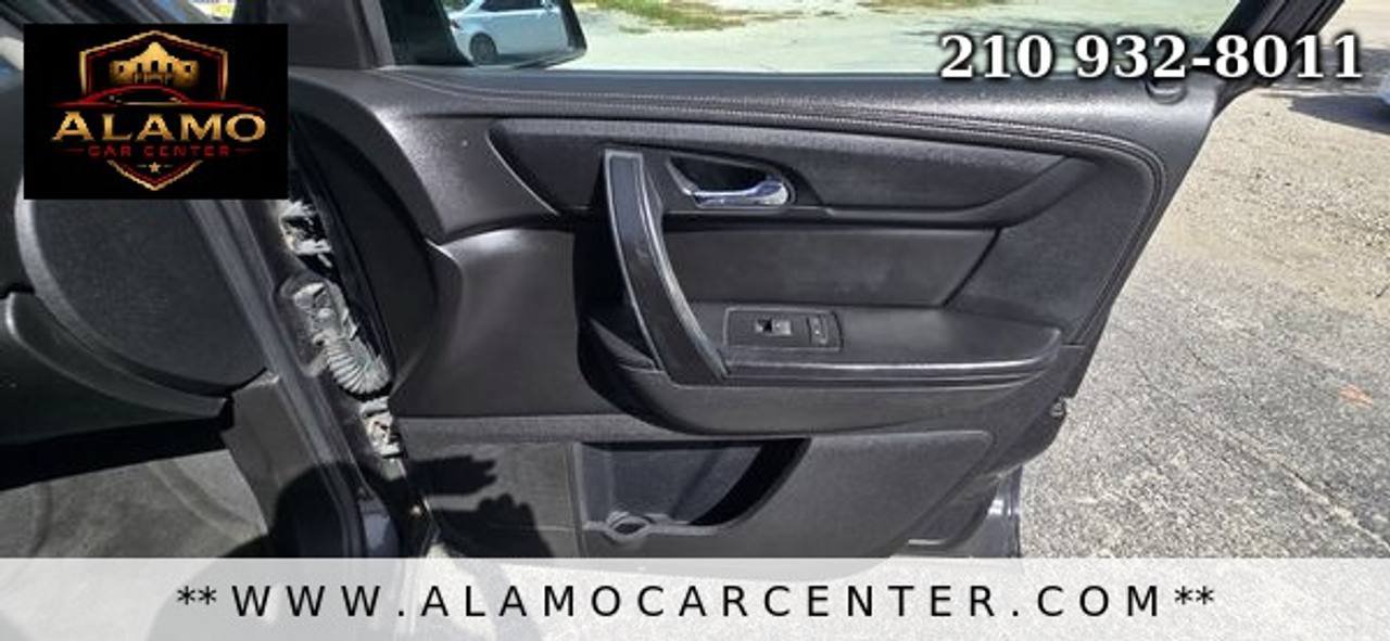 Used 2015 GMC Acadia SLE FWD image 17