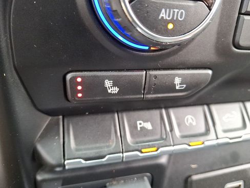 Used 2021 Chevrolet Silverado 1500 LT Trail Boss w/ Convenience Package II image 28