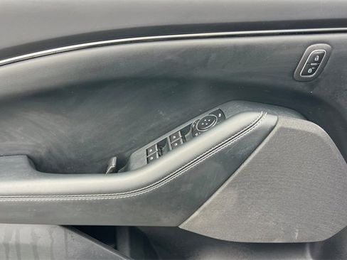 Used 2024 Ford Mustang Mach-E Select image 11