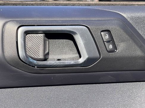 New 2025 Ford Bronco Badlands image 16