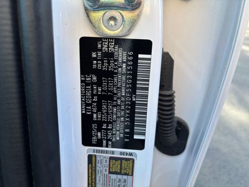 Used 2025 Kia Sportage LX image 23