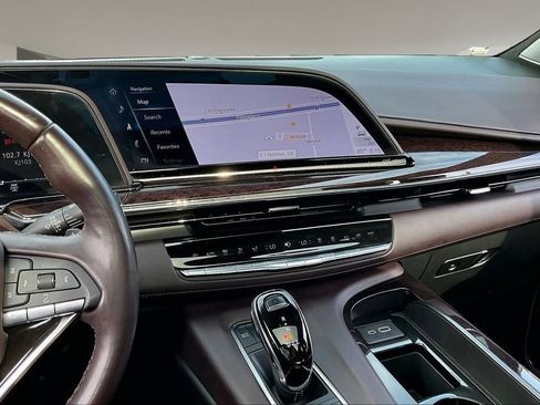 Used 2022 Cadillac Escalade Sport Platinum w/ LPO, ONYX Package AWD/4WD image 6