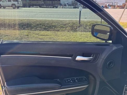 Used 2017 Chrysler 300 S image 19