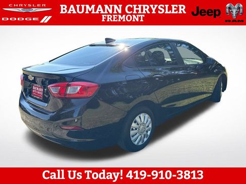 Used 2018 Chevrolet Cruze LS FWD image 6