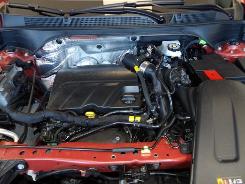 Used 2024 Buick Envista Sport Touring w/ Convenience I Package FWD image 11