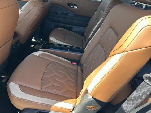 New 2026 Nissan Pathfinder Platinum w/ Lighting Package AWD/4WD image 21