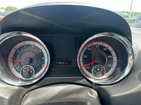Used 2017 Dodge Grand Caravan SXT FWD image 6