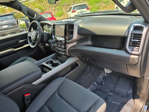 New 2026 RAM 1500 Express AWD/4WD image 26