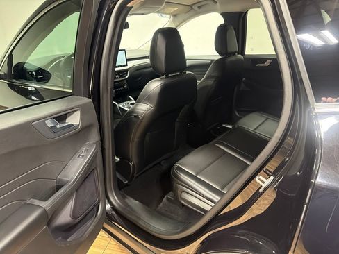 Used 2023 Ford Escape Platinum AWD/4WD image 51