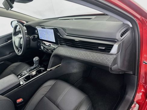 Used 2026 Toyota Camry XLE AWD/4WD image 29